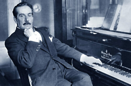 Giacomo_Puccini_