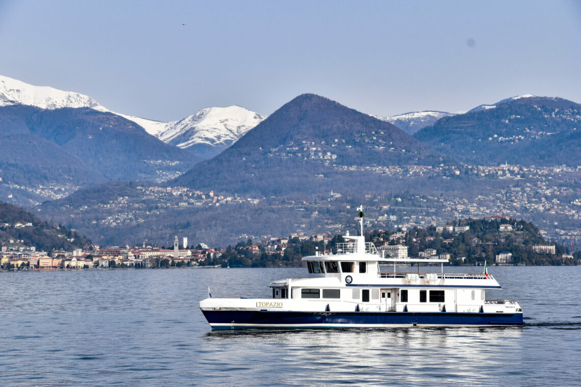 topazio-nave-ibrida-il-nuovo-gioiello-del-lago-maggiore