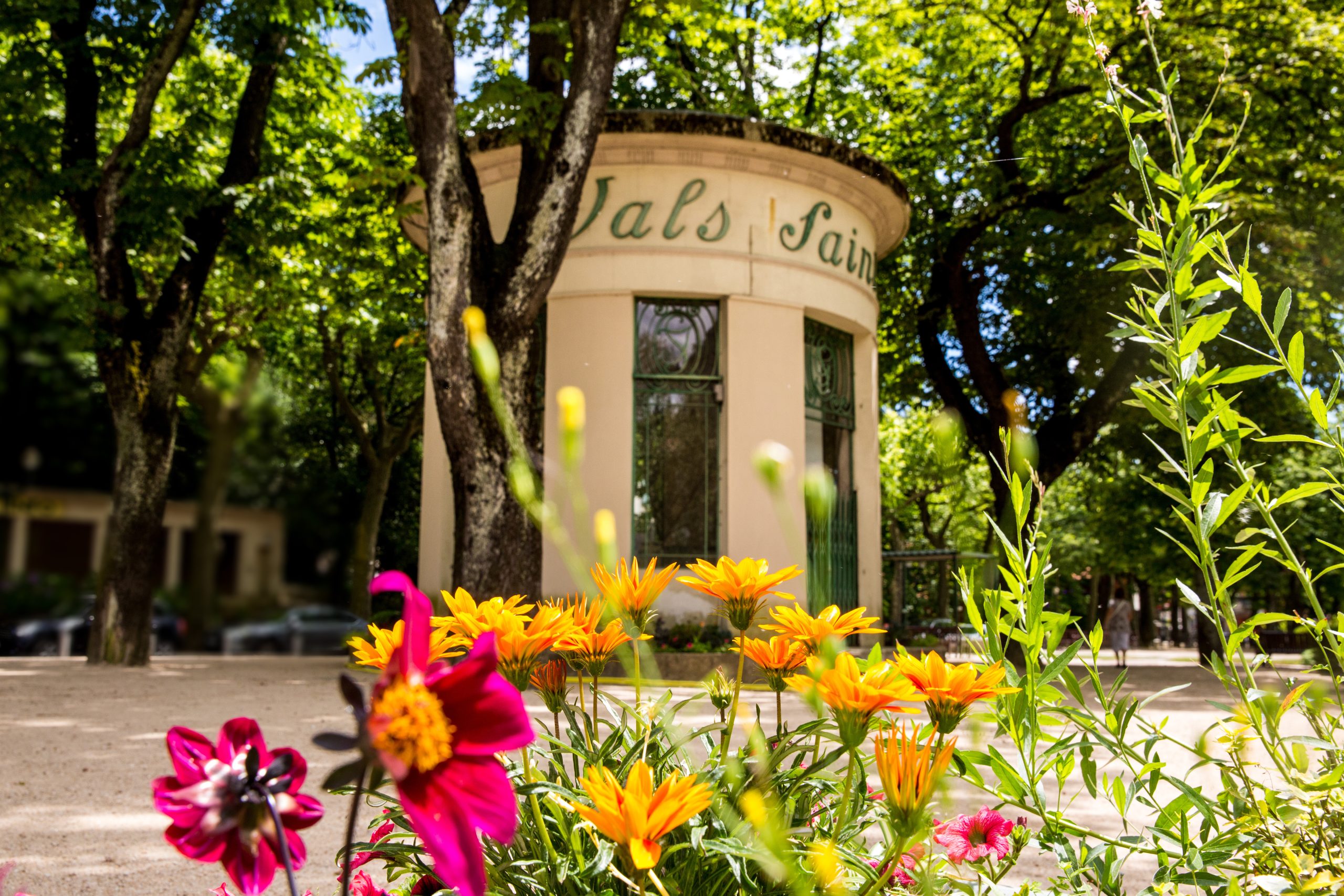 vals-les-bains-un-universo-termale-di-acque-prodigiose