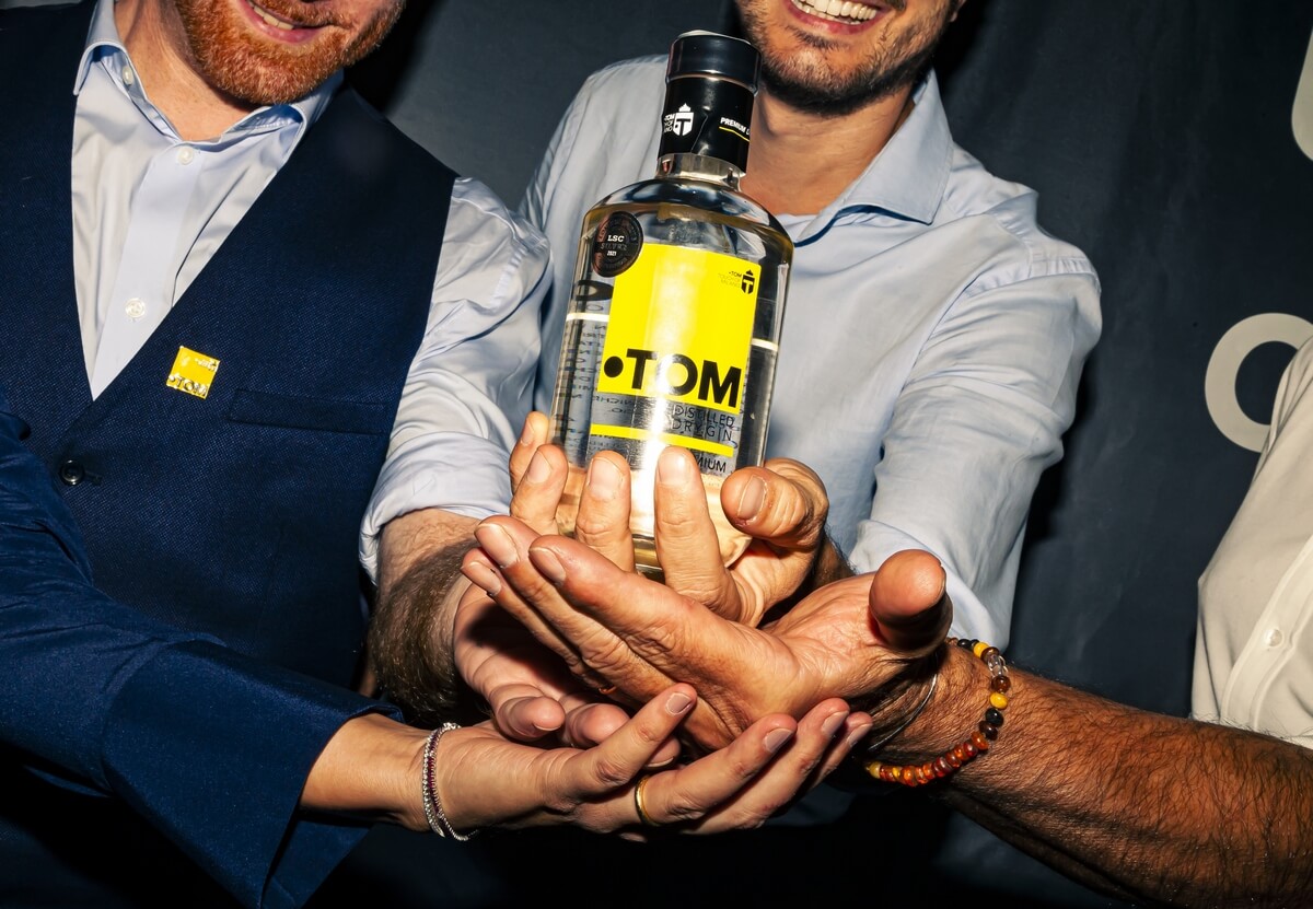 tom-touch-of-milano-gin-italiano-spirito-meneghino