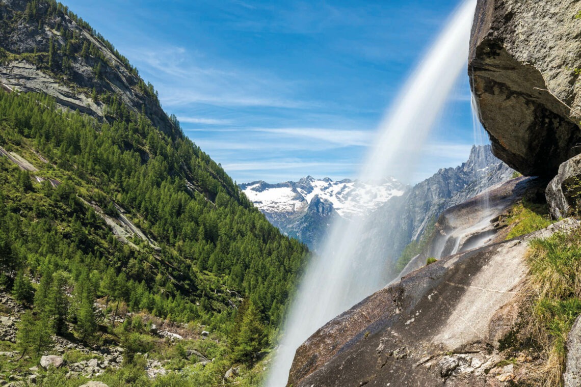 val-masino-e-unisola-di-granito-nel-cuore-delle-alpi