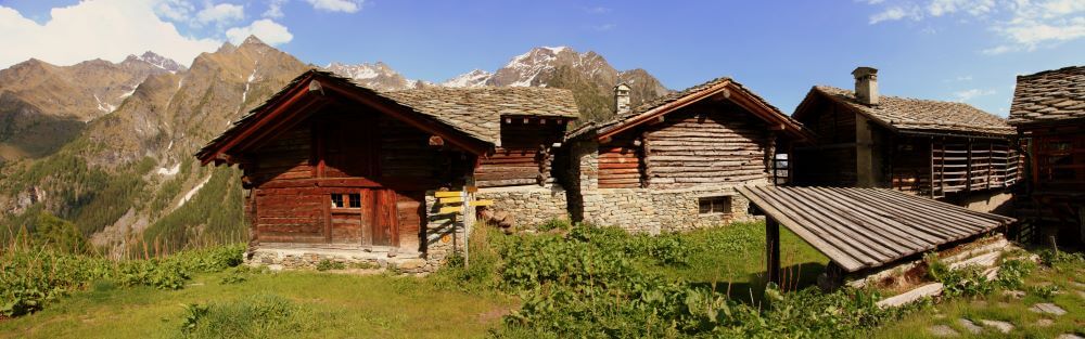 il-monte-rosa-e-i-percorsi-nella-stagione-delle-foglie-dorate