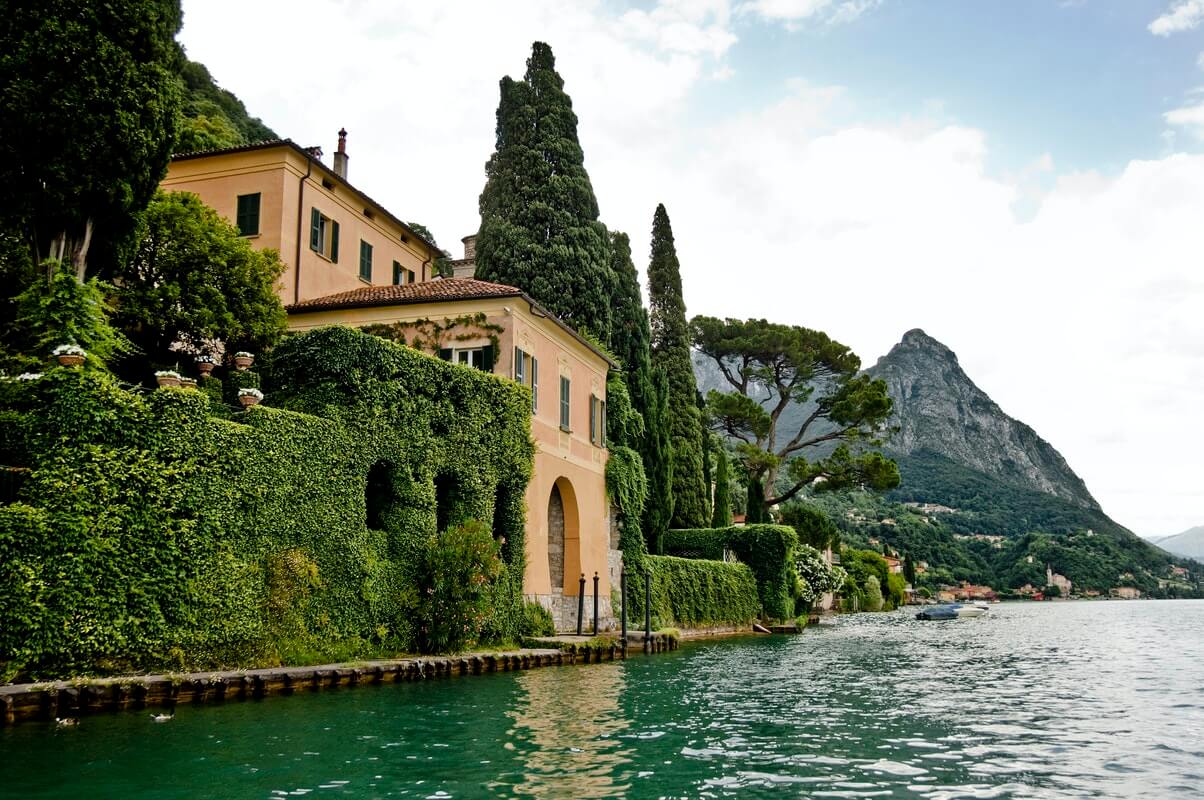 lago-ceresio-una-meta-per-trascorrere-gli-ultimi-scampoli-destate