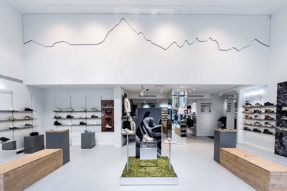 Salomon inaugura il primo brand store a Milano